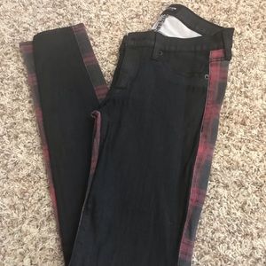 EUC Hudson Jeans red and black plaid size 26